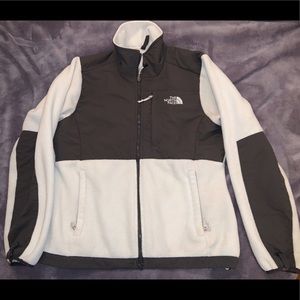 White Women’s Northface Fleece Zip-up